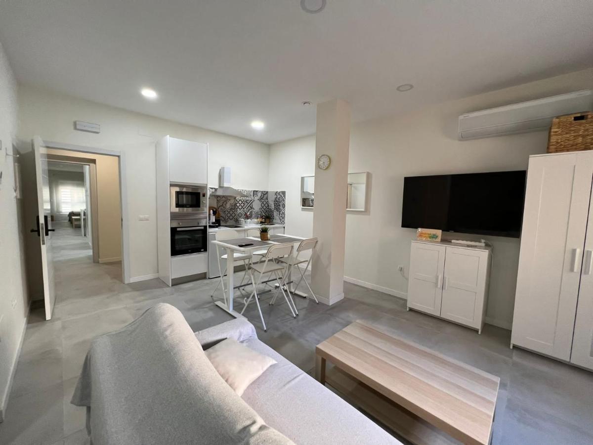 Estudio Trinidad Centro Malaga 2 المظهر الخارجي الصورة