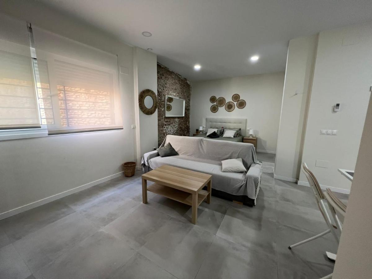 Estudio Trinidad Centro Malaga 2 المظهر الخارجي الصورة
