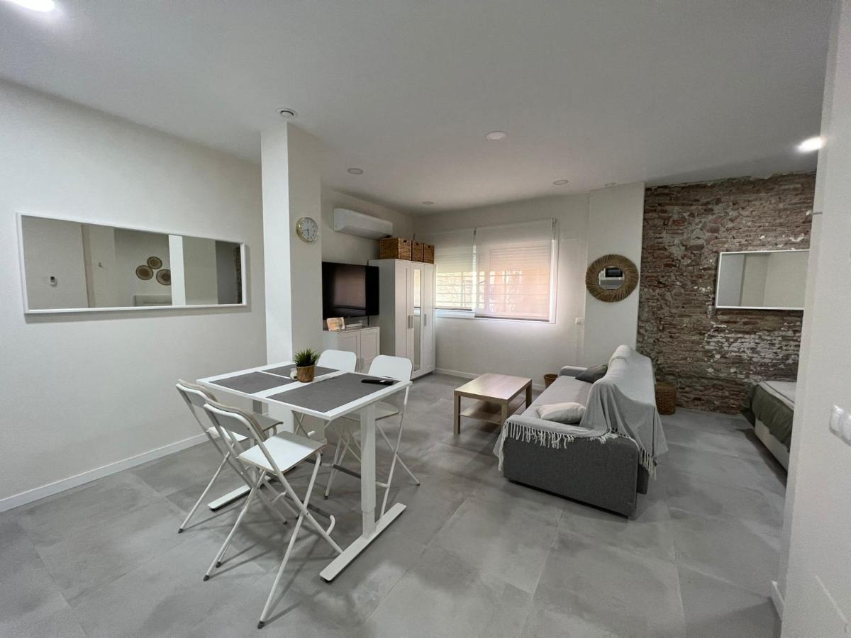 Estudio Trinidad Centro Malaga 2 المظهر الخارجي الصورة