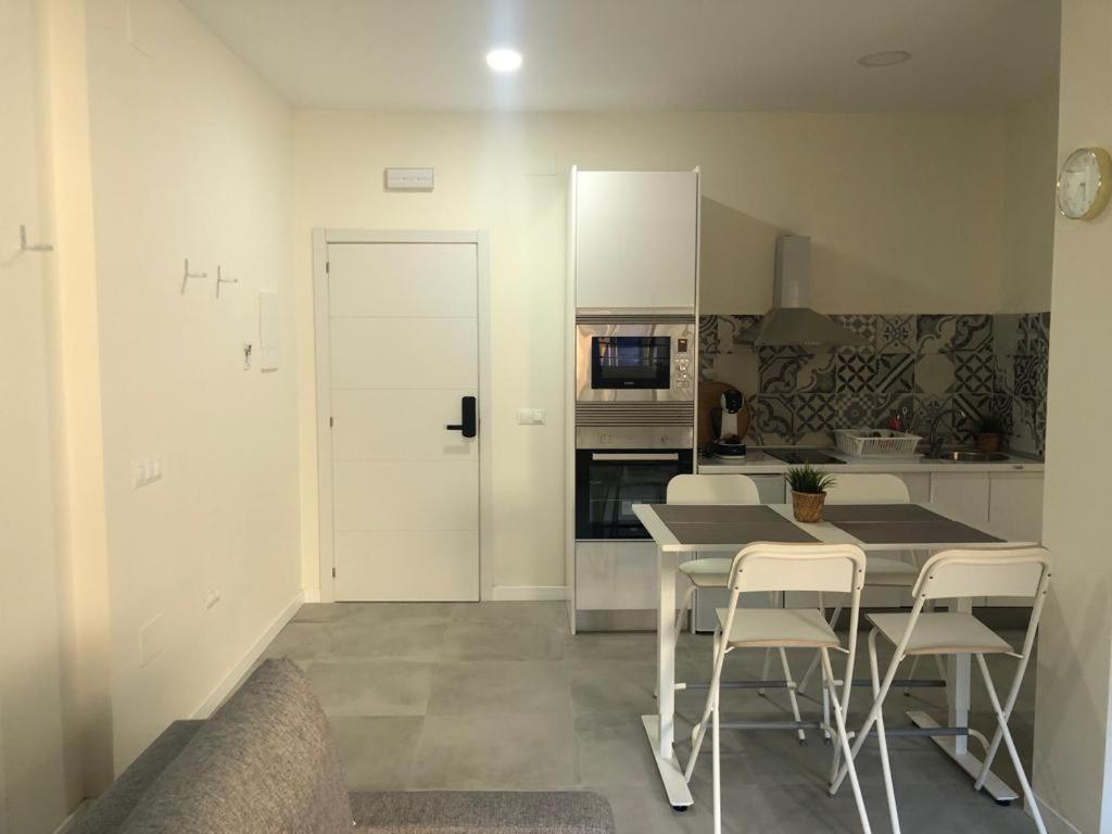 Estudio Trinidad Centro Malaga 2 المظهر الخارجي الصورة